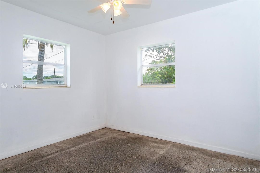 Recently Sold: $344,999 (3 beds, 1 baths, 1194 Square Feet)