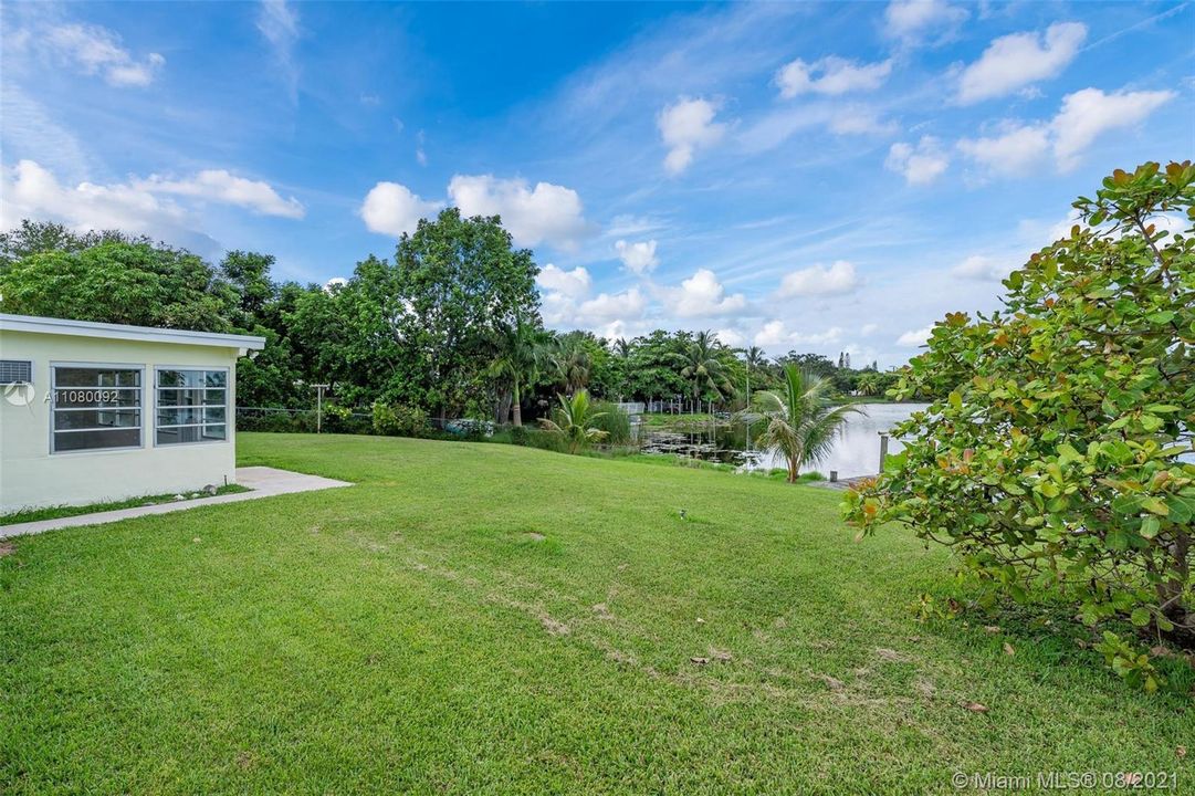 Recently Sold: $344,999 (3 beds, 1 baths, 1194 Square Feet)