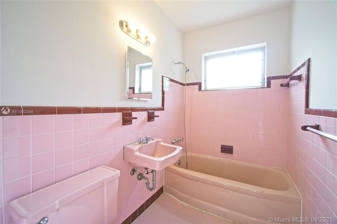 最近租的: $3,500 (3 贝兹, 2 浴室, 1744 平方英尺)