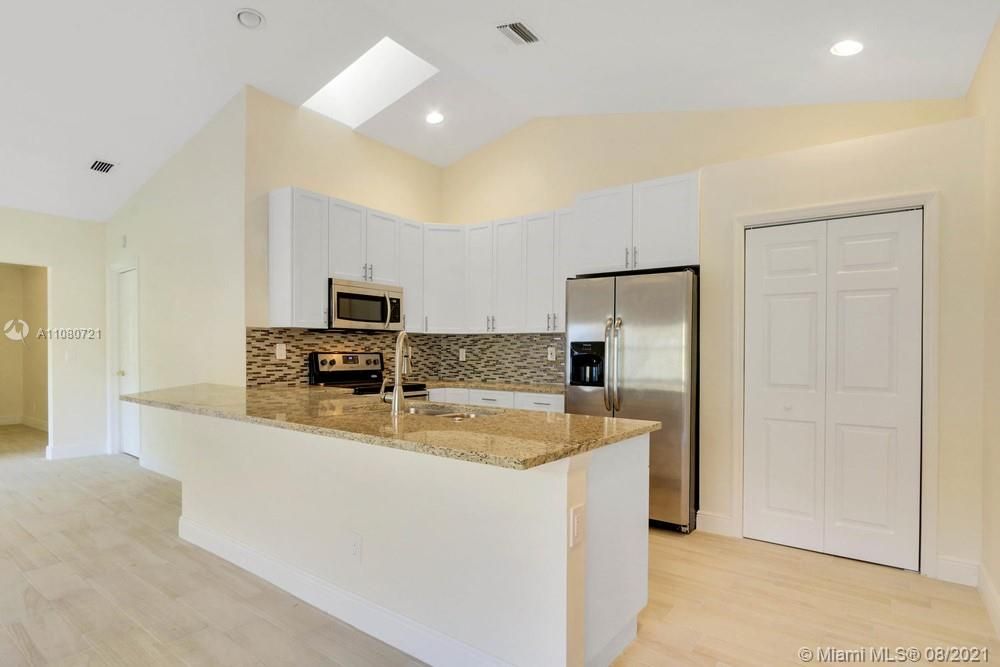 6077 Francis Street (Left Side) Kitchen