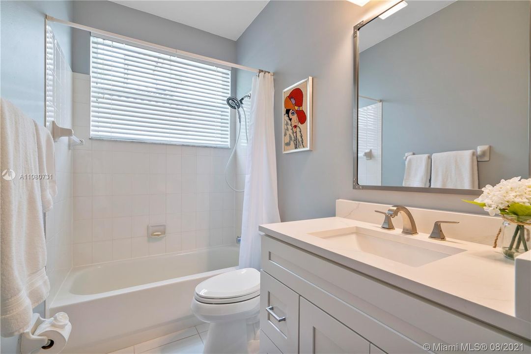 Недавно продано: $599,900 (3 спален, 2 ванн, 1958 Квадратных фут)