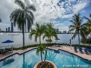 Recently Sold: $475,000 (2 beds, 2 baths, 1610 Square Feet)