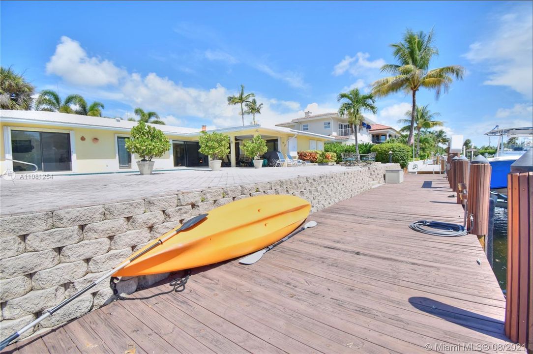 Recently Sold: $1,499,900 (3 beds, 2 baths, 1844 Square Feet)
