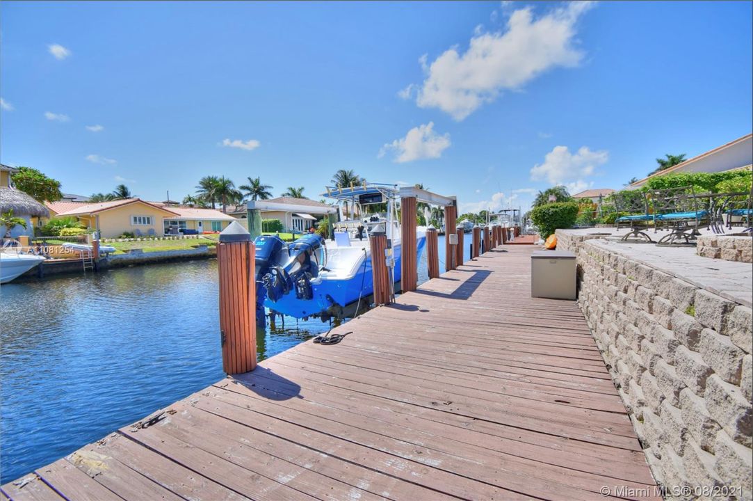 Recently Sold: $1,499,900 (3 beds, 2 baths, 1844 Square Feet)