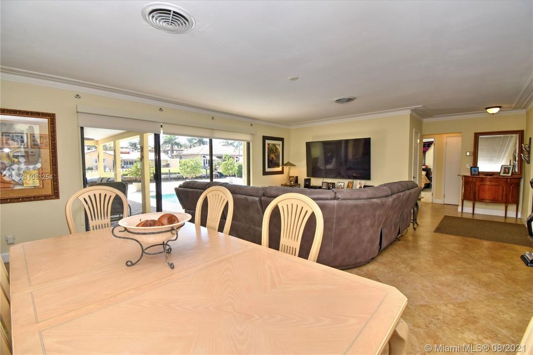 Recently Sold: $1,499,900 (3 beds, 2 baths, 1844 Square Feet)