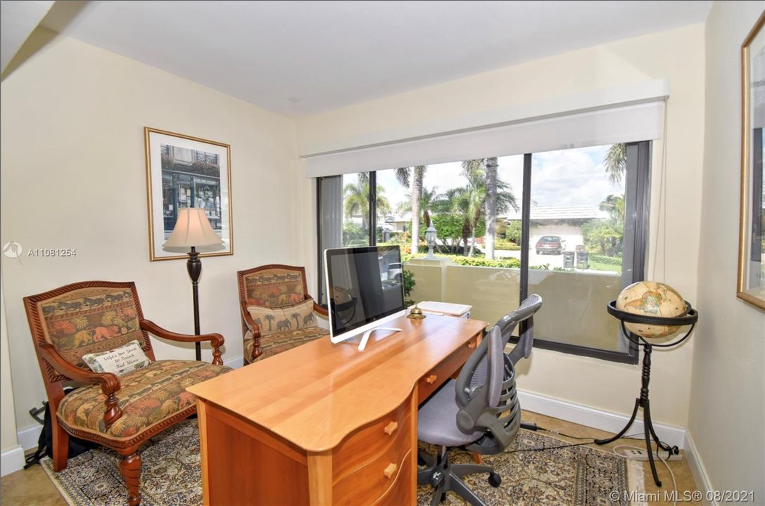 Recently Sold: $1,499,900 (3 beds, 2 baths, 1844 Square Feet)