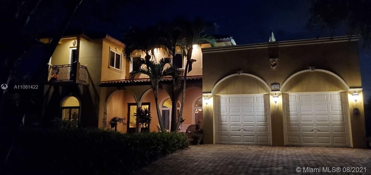 Recently Sold: $1,975,000 (4 beds, 3 baths, 3538 Square Feet)