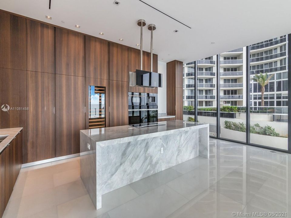 Recently Sold: $4,500,000 (3 beds, 3 baths, 3195 Square Feet)