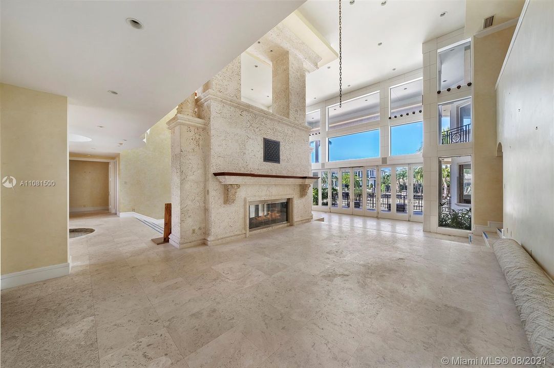 Recently Sold: $6,500,000 (7 beds, 7 baths, 7278 Square Feet)