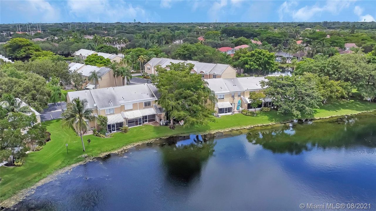 Vendido Recientemente: $285,000 (2 camas, 2 baños, 1258 Pies cuadrados)