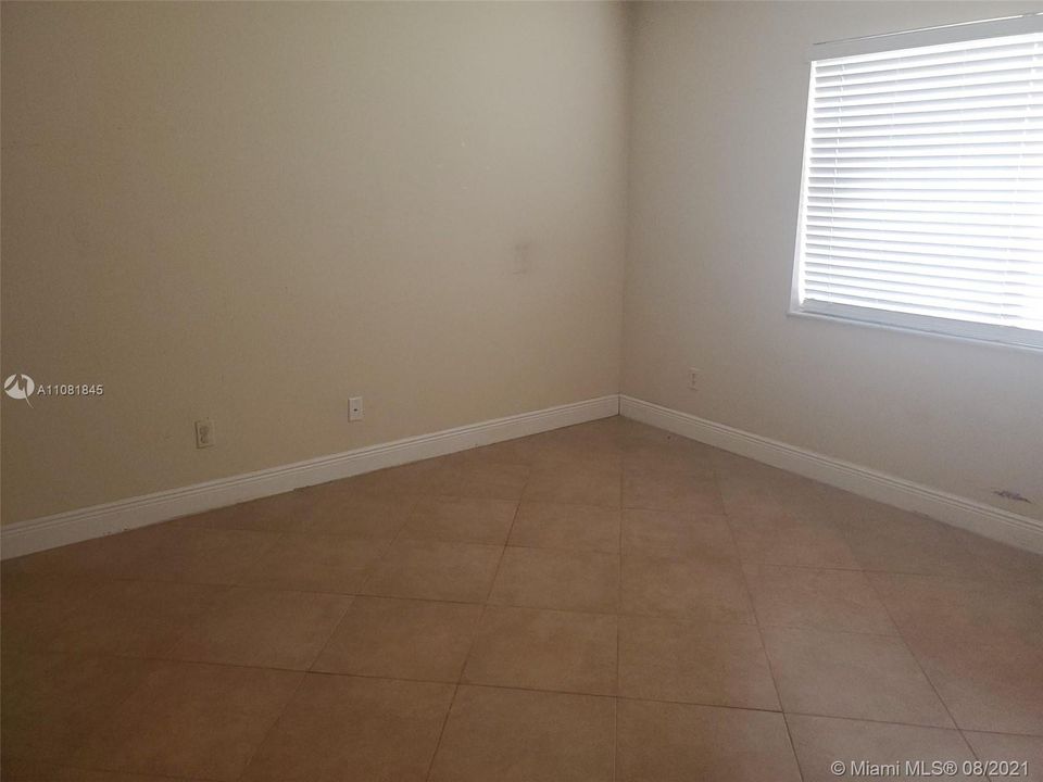 Recently Rented: $1,280 (1 beds, 1 baths, 650 Square Feet)