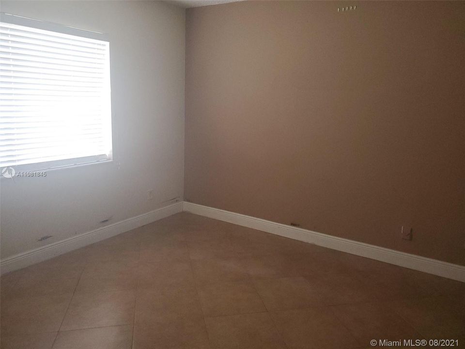 Recently Rented: $1,280 (1 beds, 1 baths, 650 Square Feet)