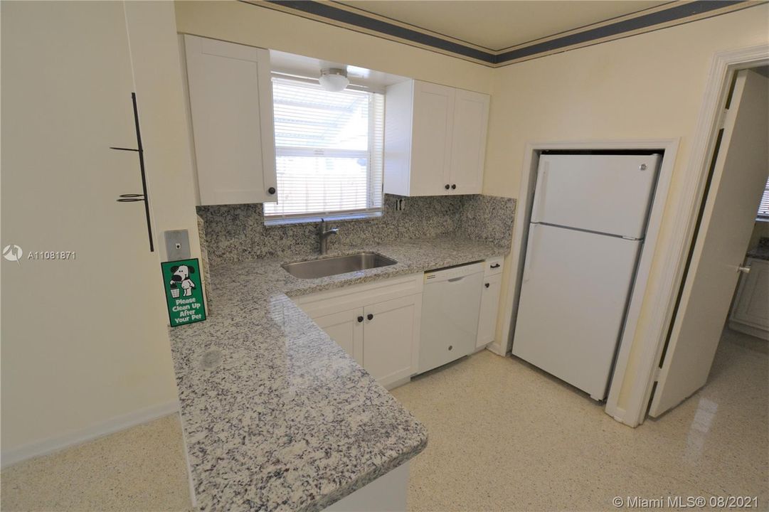 Recently Rented: $1,750 (2 beds, 2 baths, 1100 Square Feet)