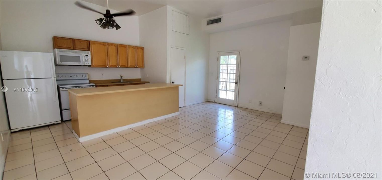 Recently Rented: $1,100 (1 beds, 1 baths, 625 Square Feet)