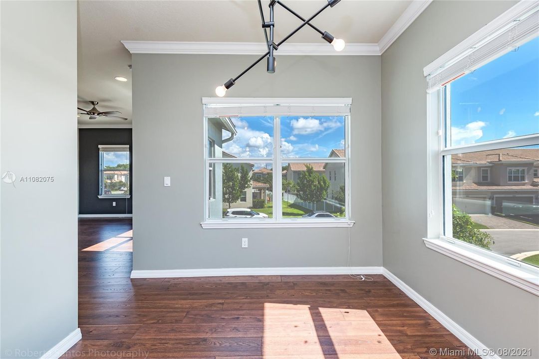 Recently Rented: $4,000 (3 beds, 2 baths, 2035 Square Feet)