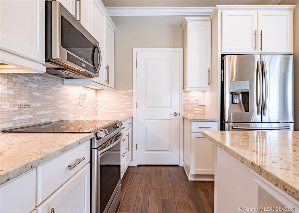 Recently Rented: $4,000 (3 beds, 2 baths, 2035 Square Feet)