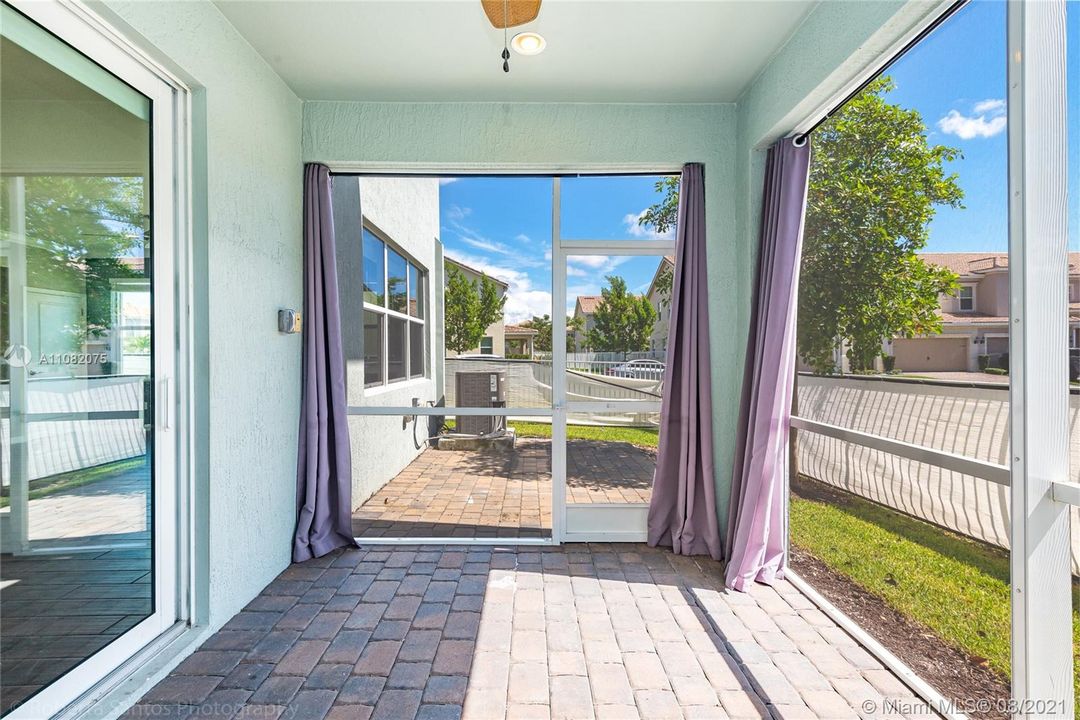 Recently Rented: $4,000 (3 beds, 2 baths, 2035 Square Feet)