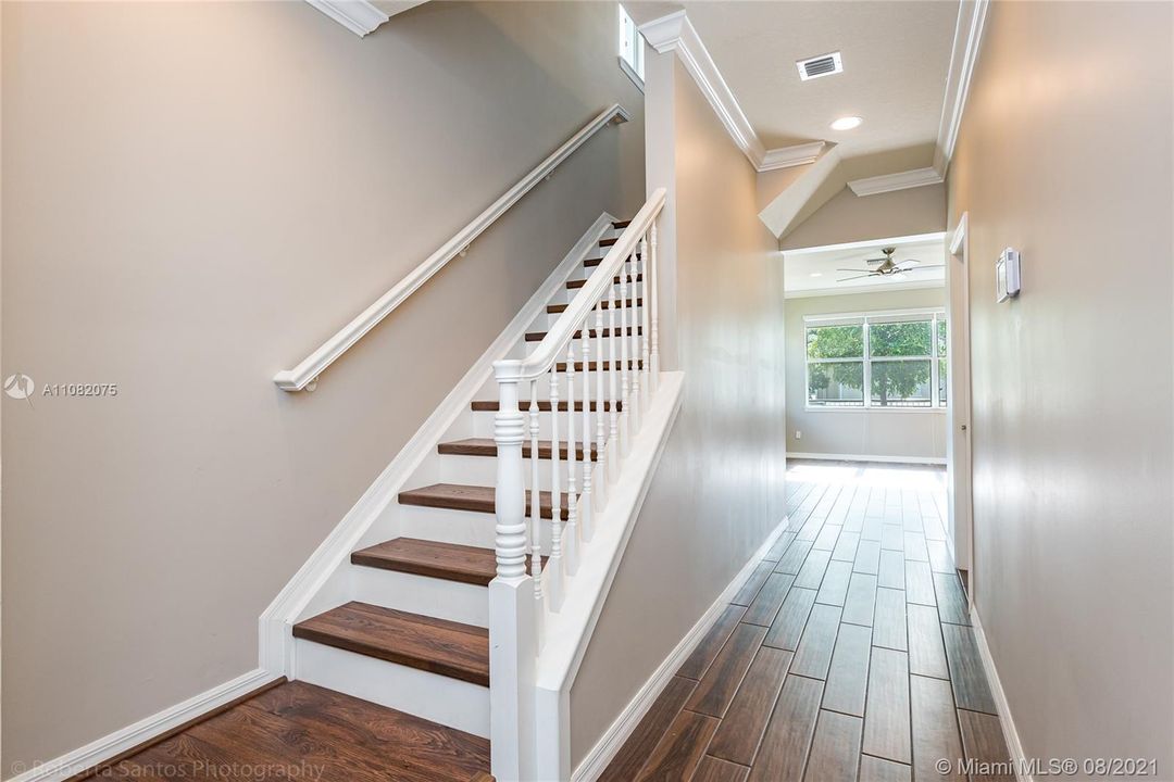 Recently Rented: $4,000 (3 beds, 2 baths, 2035 Square Feet)