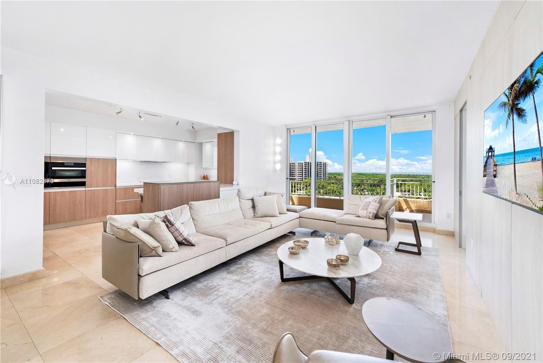 Recently Sold: $5,750,000 (5 beds, 5 baths, 3581 Square Feet)