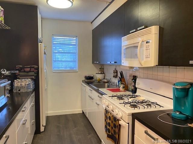 Recently Rented: $1,450 (1 beds, 1 baths, 623 Square Feet)