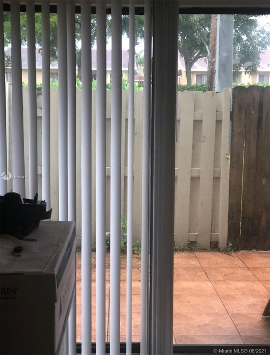 Vendido Recientemente: $160,000 (2 camas, 2 baños, 1226 Pies cuadrados)