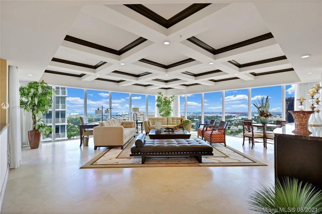 Recently Sold: $1,995,000 (3 beds, 3 baths, 3470 Square Feet)