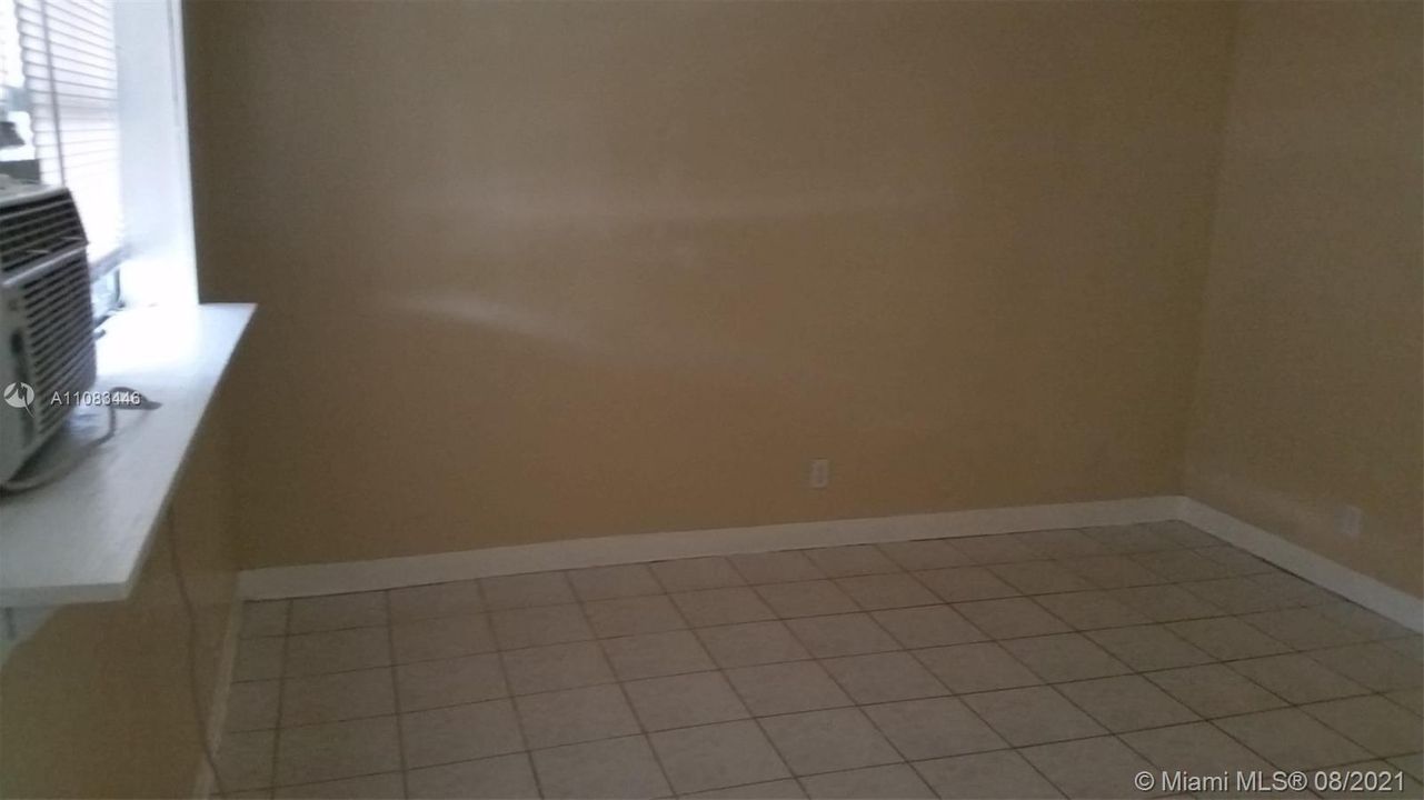 Recientemente alquilado: $1,250 (1 camas, 1 baños, 0 Pies cuadrados)