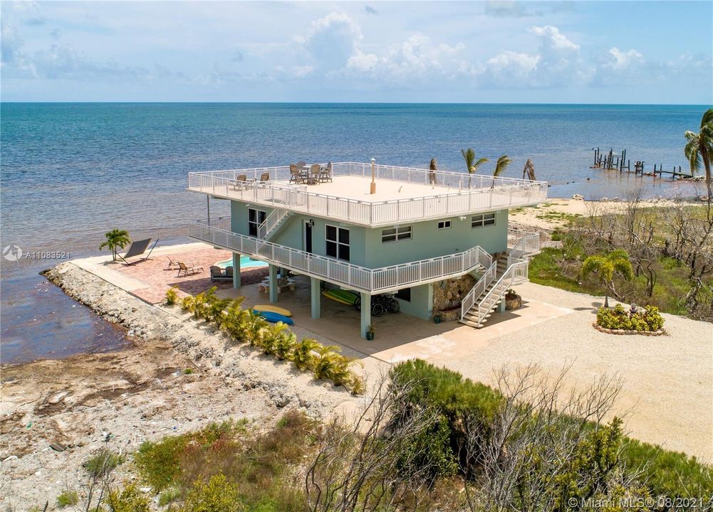 最近售出: $1,798,000 (3 贝兹, 3 浴室, 1756 平方英尺)