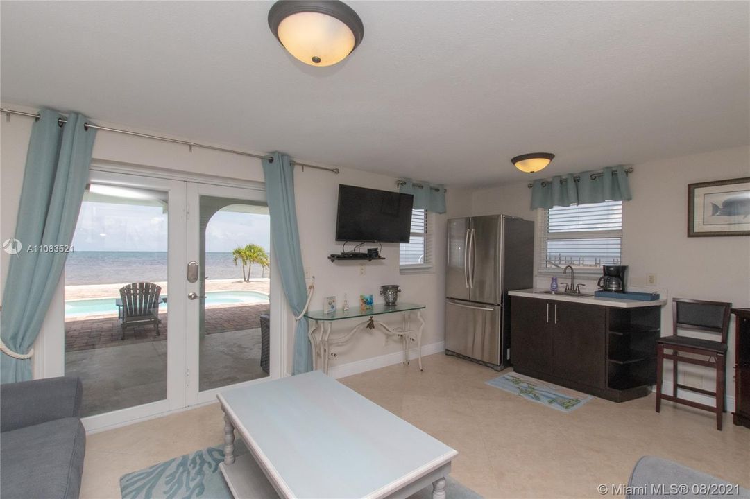 最近售出: $1,798,000 (3 贝兹, 3 浴室, 1756 平方英尺)