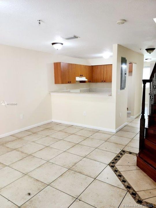 Recently Rented: $2,000 (3 beds, 2 baths, 1548 Square Feet)