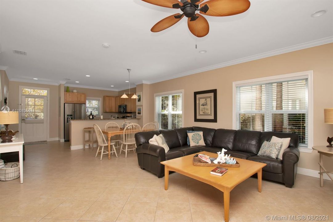 Recently Sold: $1,150,000 (3 beds, 2 baths, 1360 Square Feet)