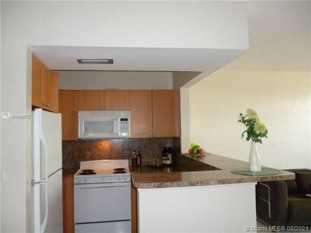 Recently Rented: $1,375 (1 beds, 1 baths, 695 Square Feet)