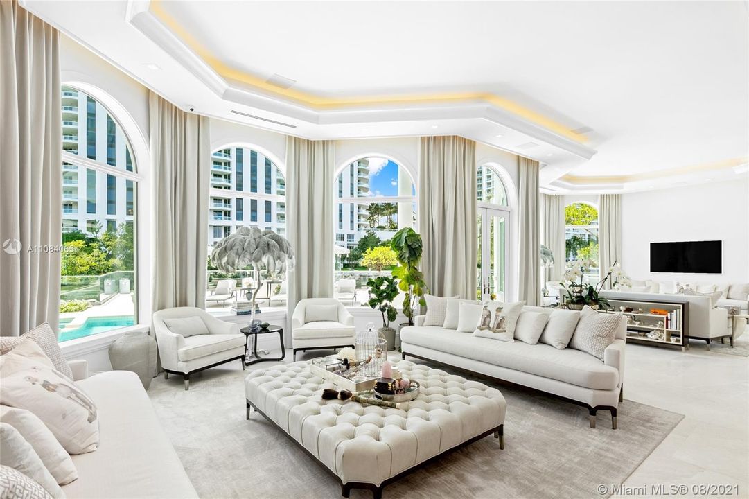Recently Sold: $7,500,000 (5 beds, 5 baths, 4803 Square Feet)