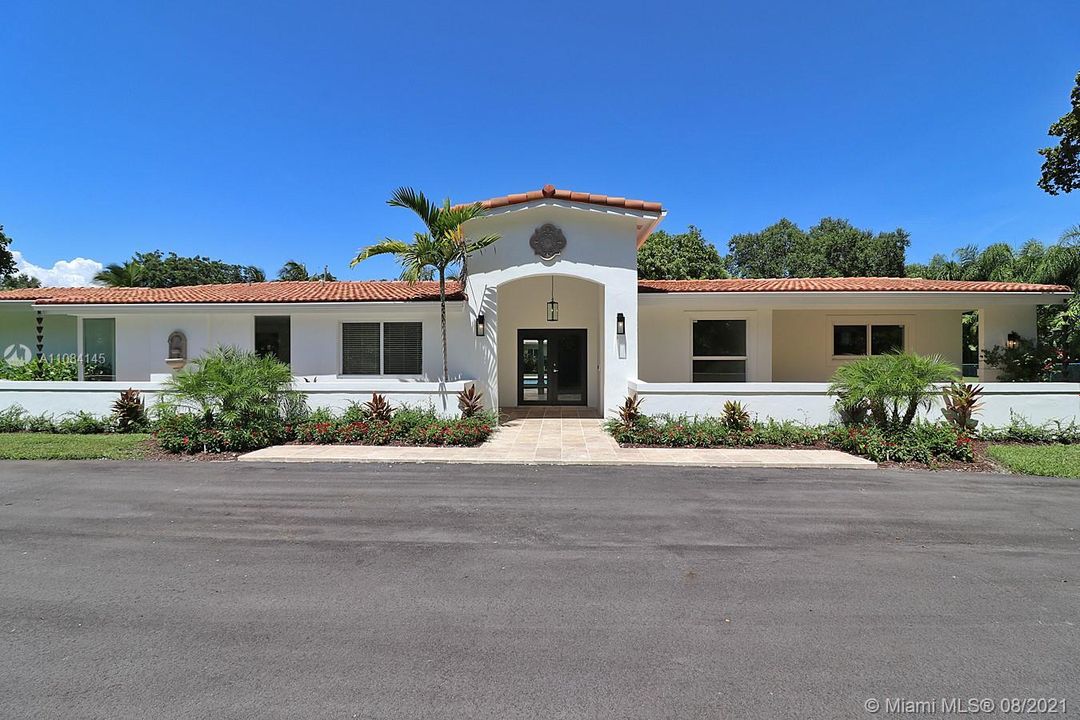 Recently Sold: $2,125,000 (5 beds, 4 baths, 3777 Square Feet)
