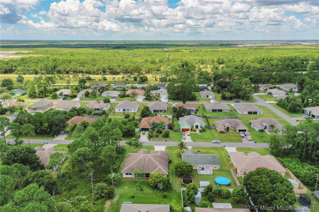 Vendido Recientemente: $425,000 (4 camas, 3 baños, 2769 Pies cuadrados)