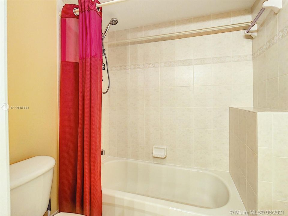 Vendido Recientemente: $425,000 (4 camas, 3 baños, 2769 Pies cuadrados)