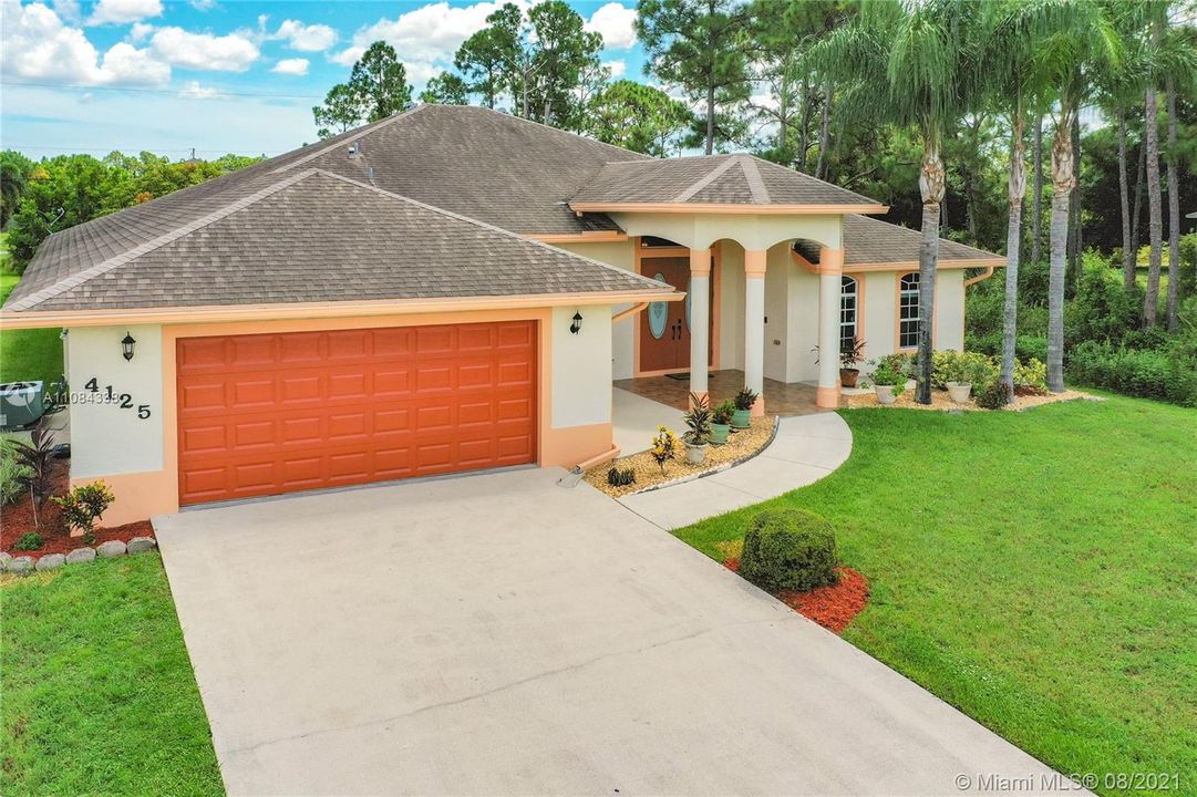 Vendido Recientemente: $425,000 (4 camas, 3 baños, 2769 Pies cuadrados)