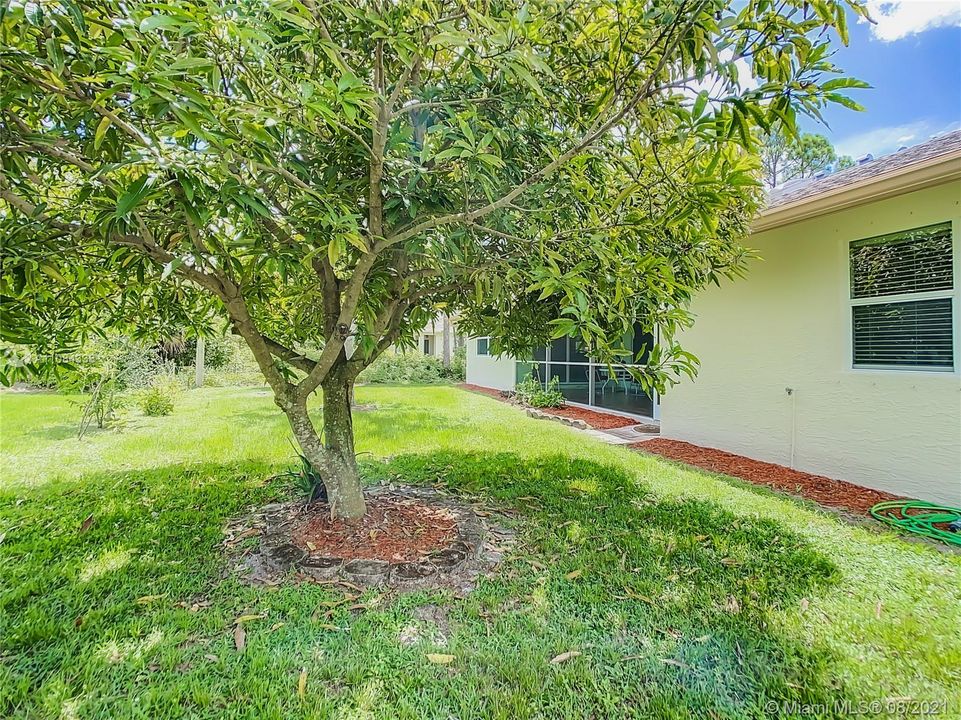 Vendido Recientemente: $425,000 (4 camas, 3 baños, 2769 Pies cuadrados)