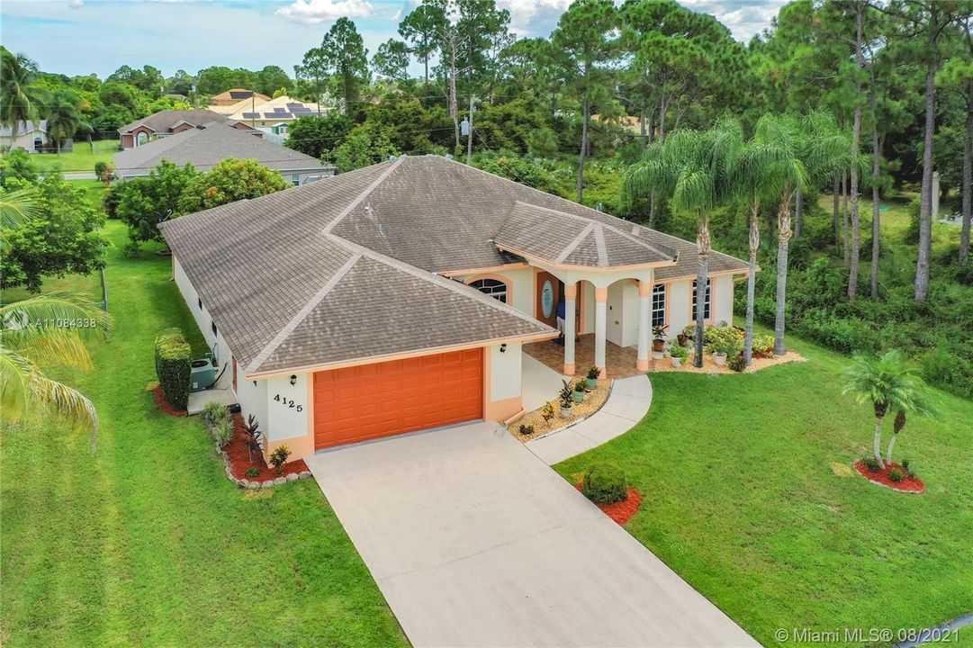 Vendido Recientemente: $425,000 (4 camas, 3 baños, 2769 Pies cuadrados)