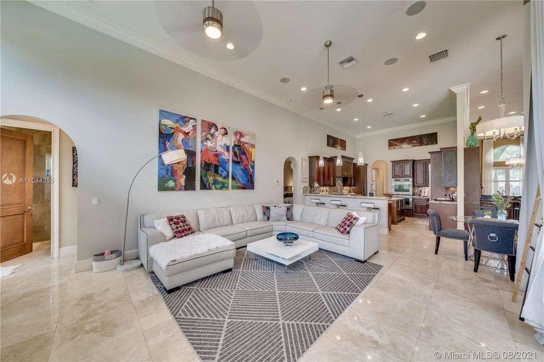 Recently Sold: $1,280,000 (5 beds, 4 baths, 3618 Square Feet)