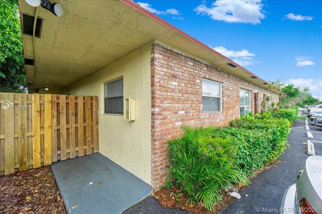 Recently Sold: $660,000 (0 beds, 0 baths, 3732 Square Feet)
