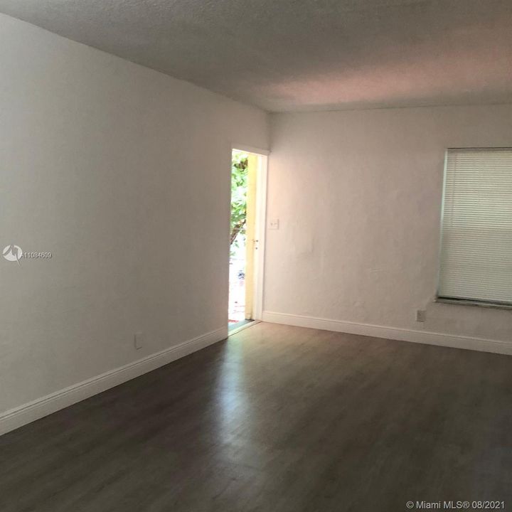 Recently Sold: $660,000 (0 beds, 0 baths, 3732 Square Feet)
