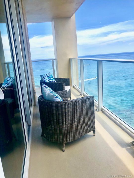 Recientemente alquilado: $5,500 (2 camas, 2 baños, 1400 Pies cuadrados)