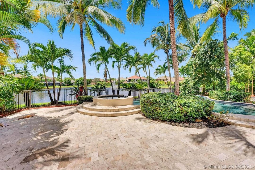 Recently Sold: $1,699,999 (5 beds, 6 baths, 6307 Square Feet)