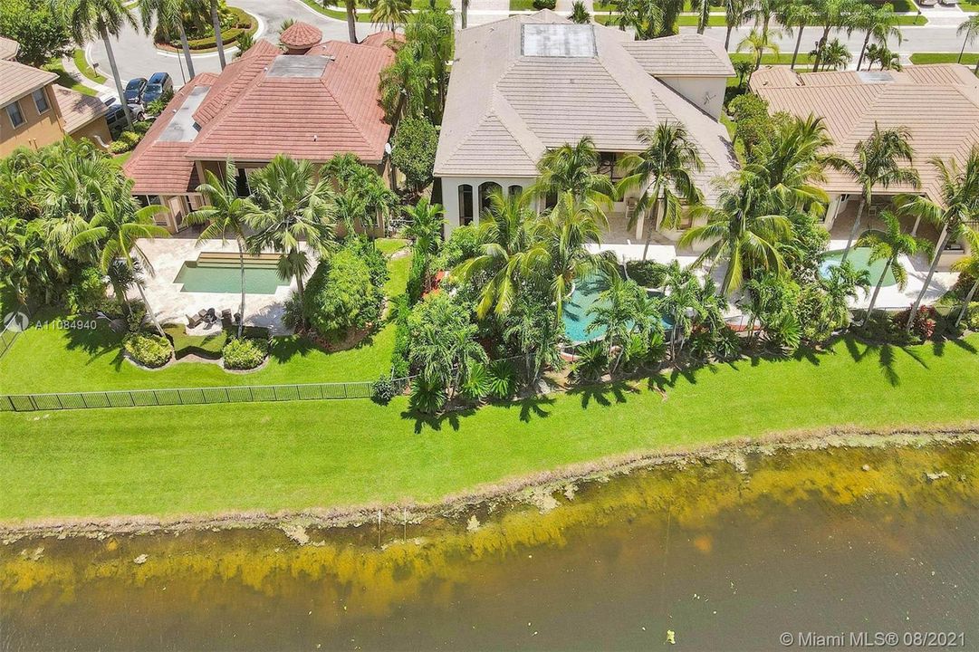 Recently Sold: $1,699,999 (5 beds, 6 baths, 6307 Square Feet)