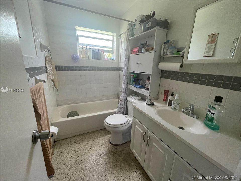 bathroom unit 2