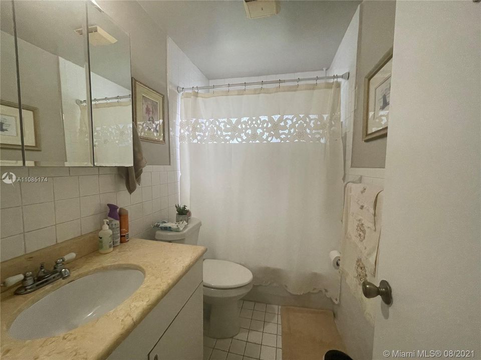 bathroom unit 1