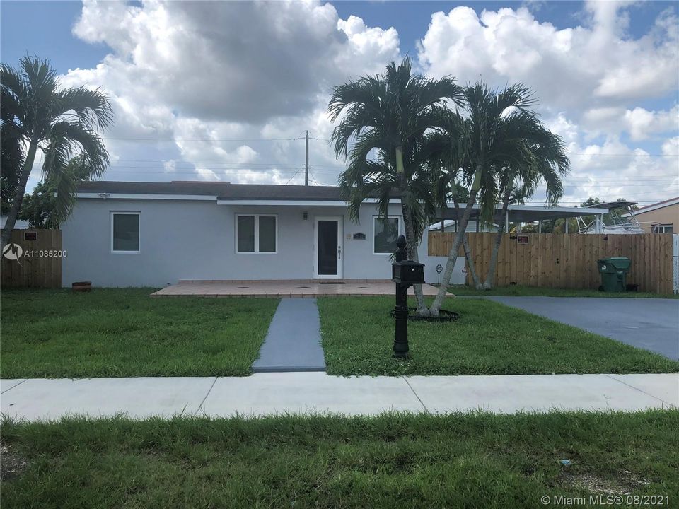 Recently Sold: $450,000 (3 beds, 3 baths, 1615 Square Feet)