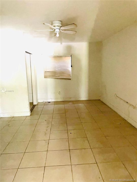 Vendido Recientemente: $149,900 (3 camas, 1 baños, 1382 Pies cuadrados)