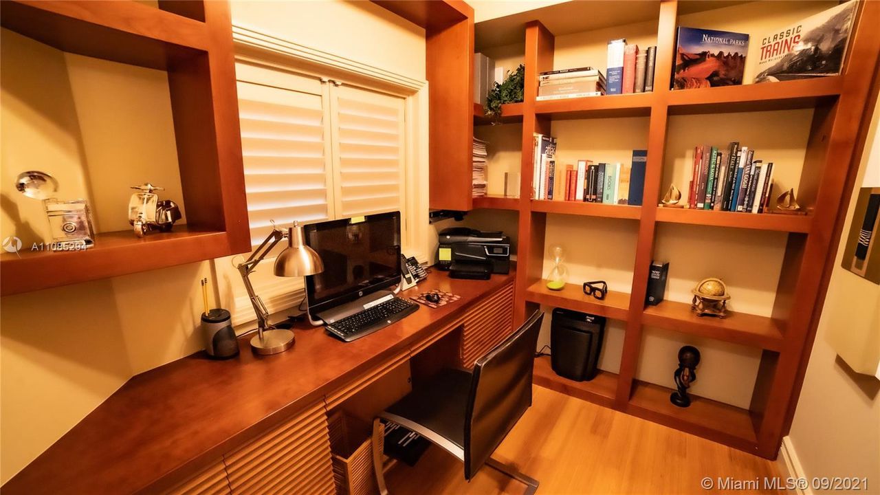 Home Office (closet)